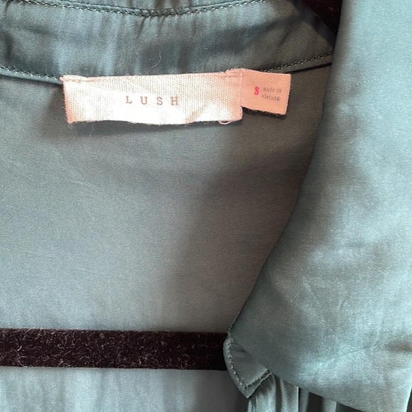 Faux silk top - Picture 5 of 5